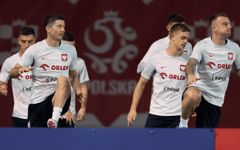 赛前体能课后，拜仁慕尼黑状态回暖备战法国杯，媒体盛赞，球队文化再被提及的简单介绍